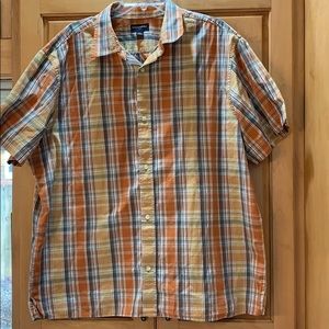 BANANA REPUBLIC MEN’S SHORT SLEEVE BUTTON UP
